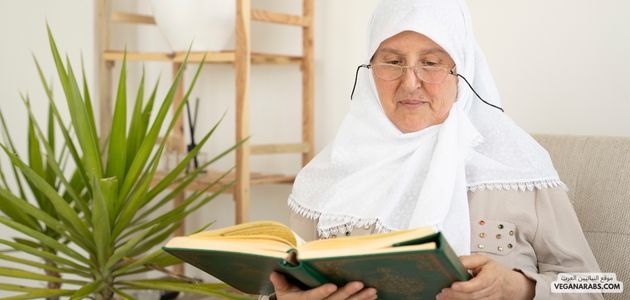القيم الإسلامية والمعرفة: أهمية القراءة والفهم في الممارسات الدينية