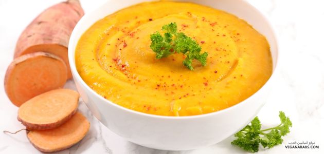 شوربة البطاطا الحلوة والفلفل الأحمر