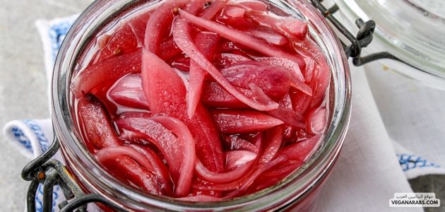 مخلل البصل الأحمر