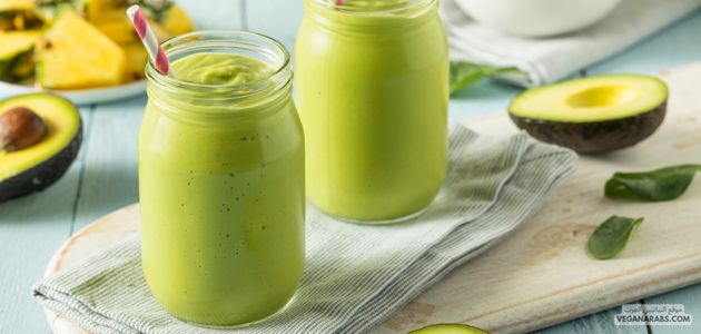 سموثي نباتي صحي مغذي
