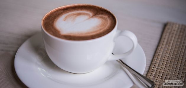 كاكاو ساخن مع حليب اللوز