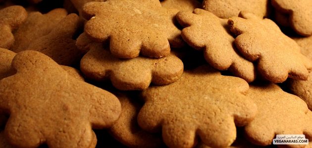 كعكة الزنجبيل النباتية الرقيقة