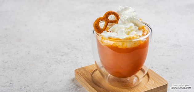 مشروب توابل اليقطين الساخن من أجل الراحة القصوى