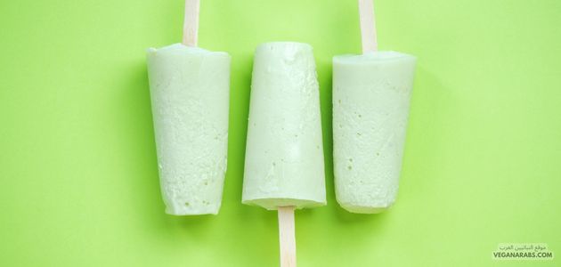 مصاصة عصير خضراء