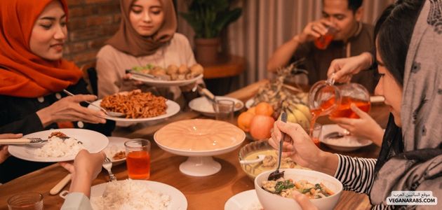 كيف أحفز المجتمع على الاهتمام بالنباتية والاستدامة في الشرق الأوسط؟