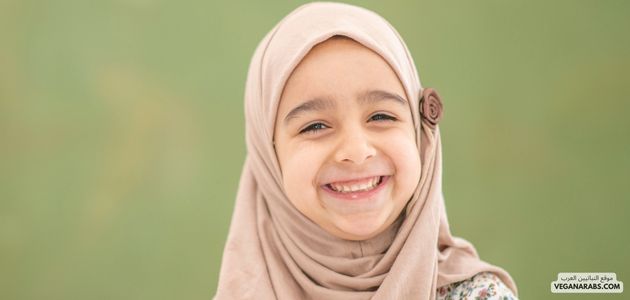 كيف أشجع الأطفال على اتباع نمط غذائي نباتي صحي في الشرق الأوسط؟