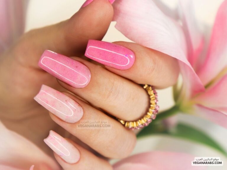 تطويل الأظافر في يوم